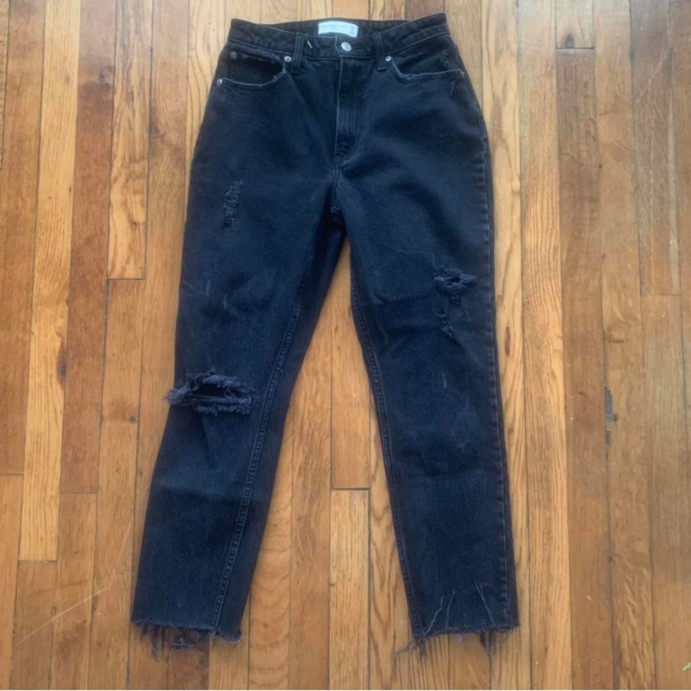 Abercrombie and fitch size 2s